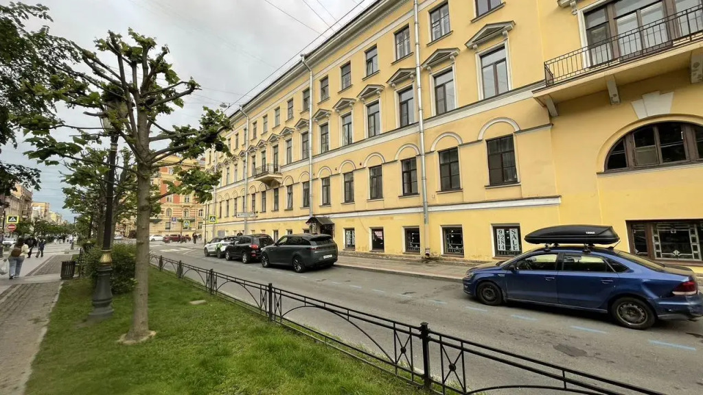 Квартира у мeтpo Чеpнышeвcкая