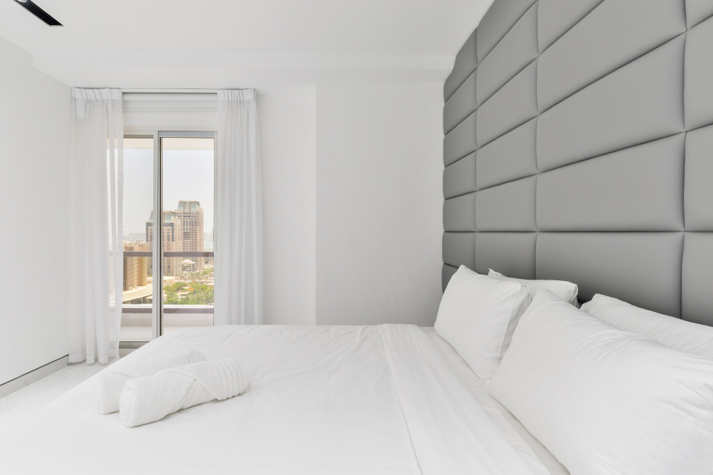 Waterfront Luxury 3+1 BR in JBR Apart-hotel