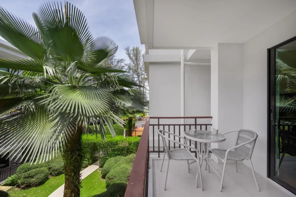 Апартаменты Suite Selayar Rawai Beachfront Title Condo