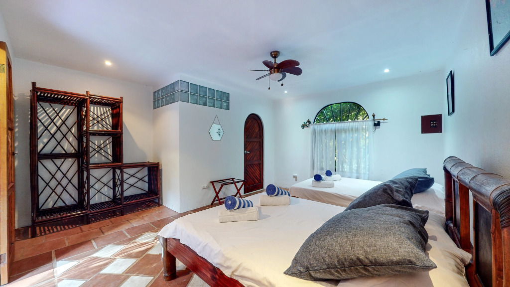 The Scarlet Villas