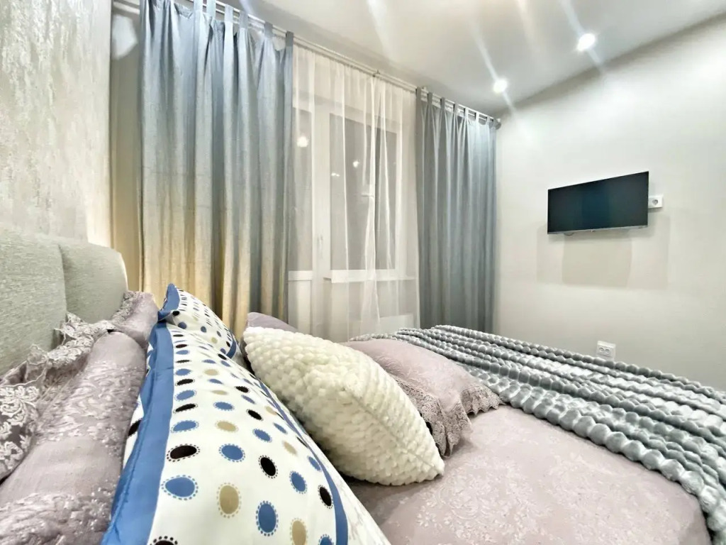 Квартира 1к квартира Есенина 4