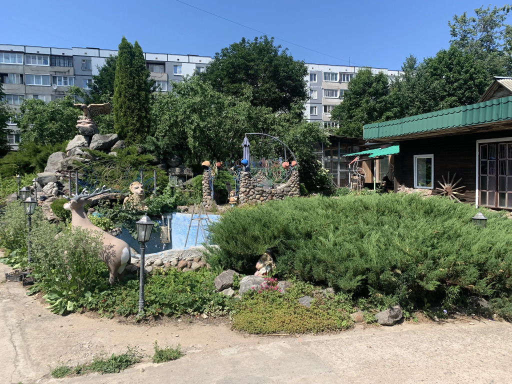 Частный дом Домик в саду