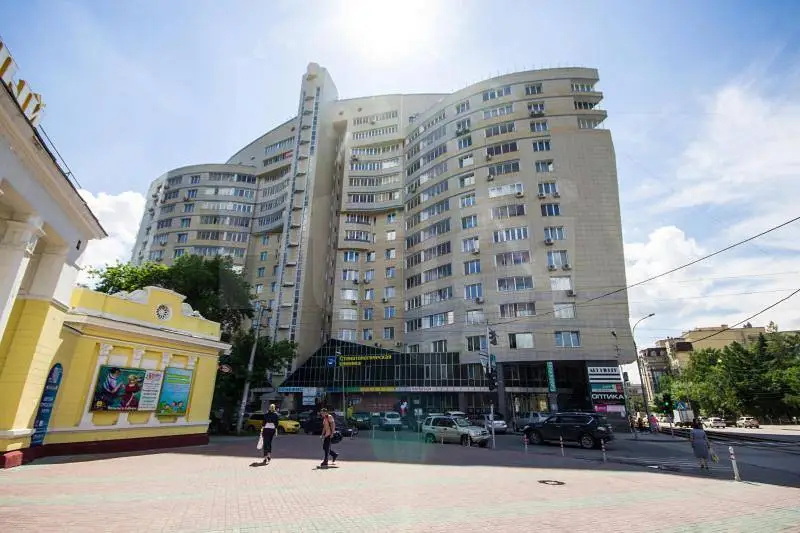 Элитная двухкомнтная квартира на улице Ядринцевской возле оперного театра, метро площадь Ленина