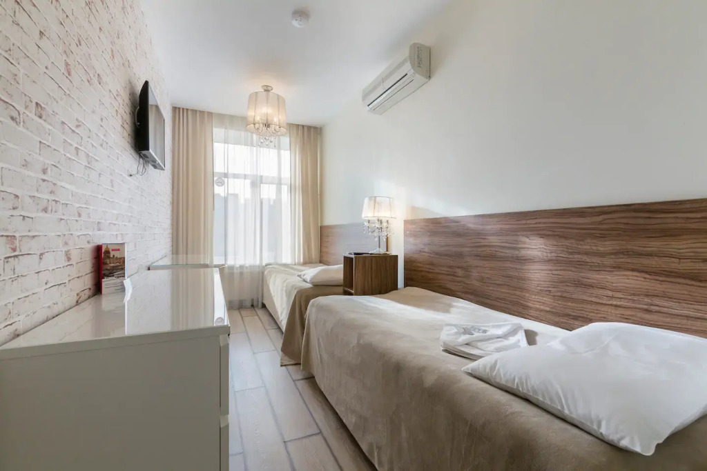Perfect 5 Room For Groups Of 12 Apartments