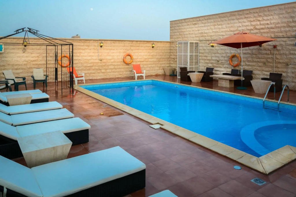 Golden Ocean Hotel
