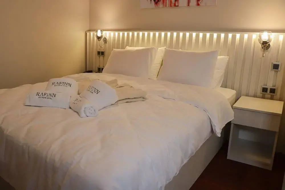 Grand Rafinn Boutique Hotel