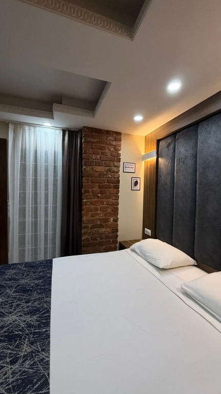 Отель Han Suite