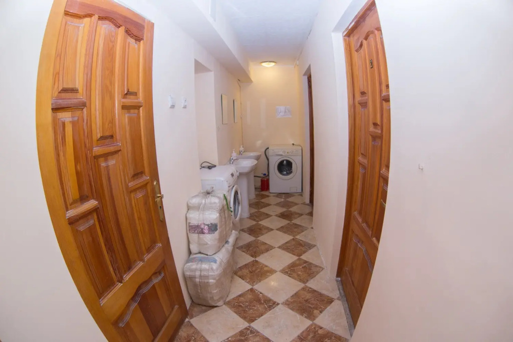 Yantarik rooming house