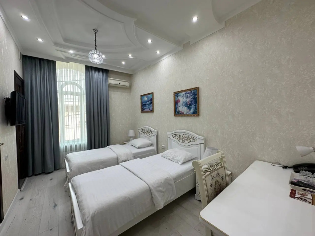 Ideal Hotel