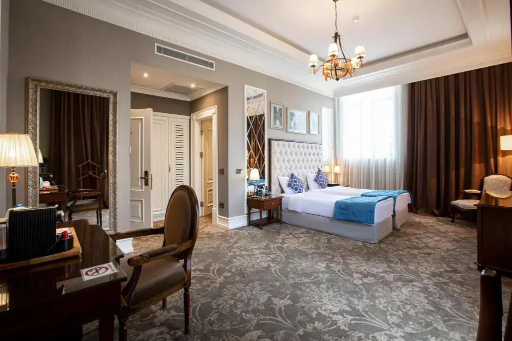 Sapphire City Hotel