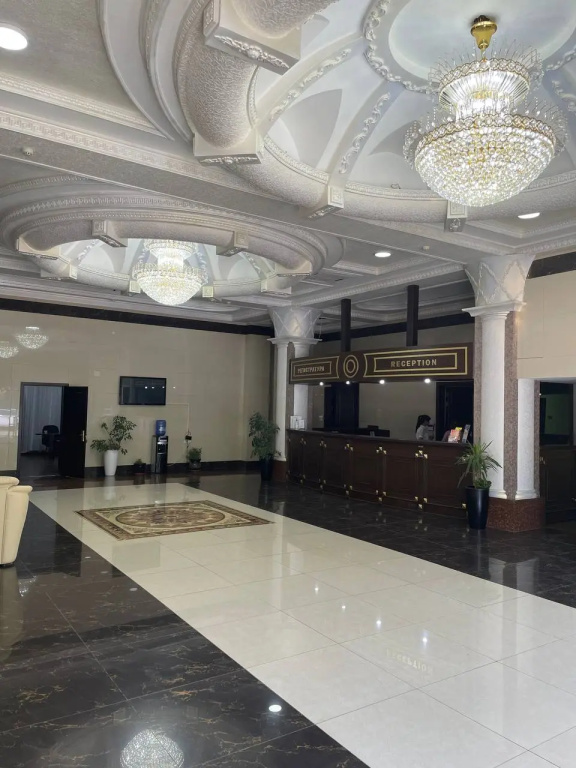Golden Valley Hotel