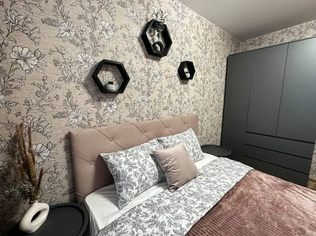 Квартира Top Rooms: Двухкомнатная у метро Пролетарская с качелями