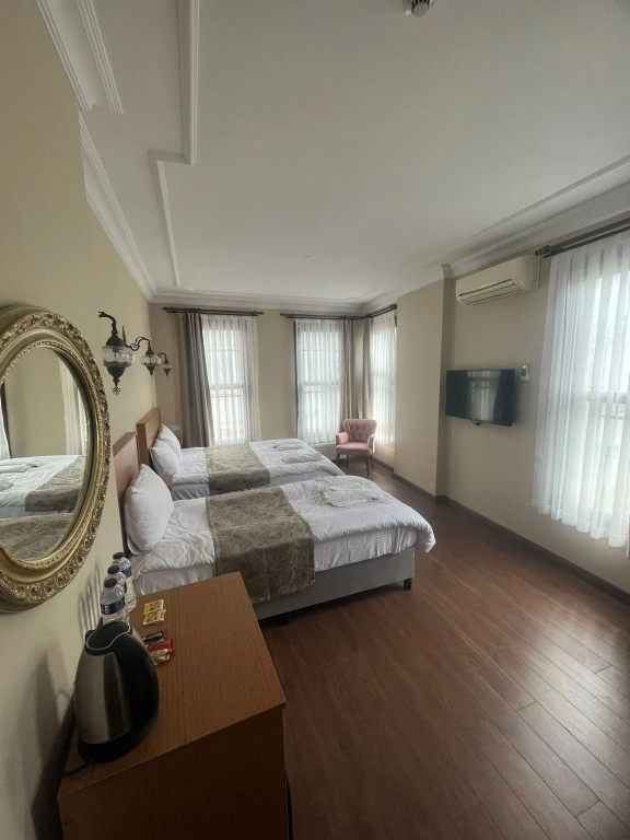 Трёхместный номер Comfort с видом на город