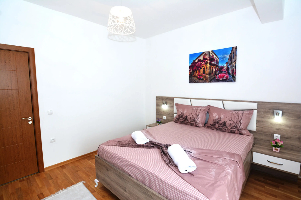 Jacek Apartments