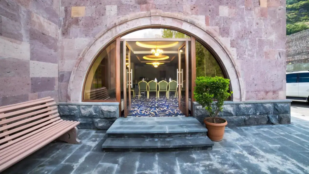 Armenia Hotel