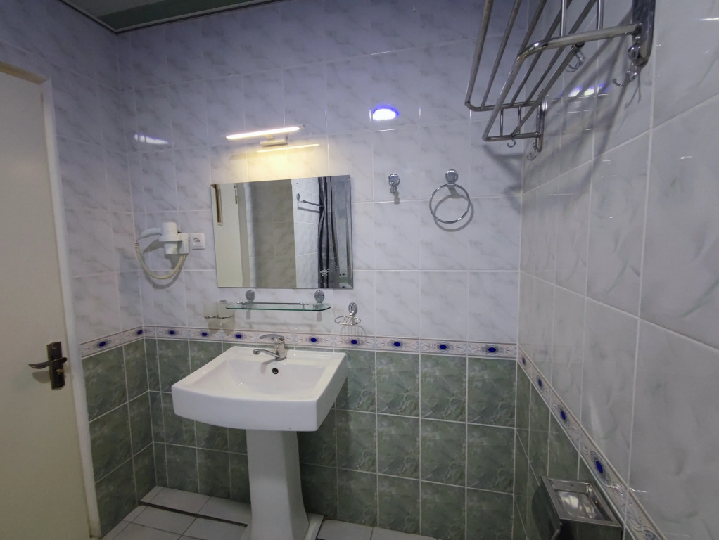 Orom Hotel