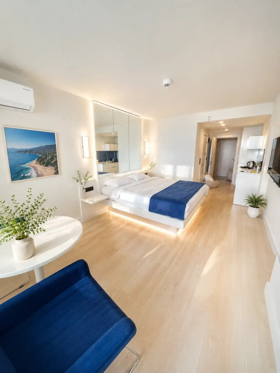 HOTEL CITY and SEA VIEW