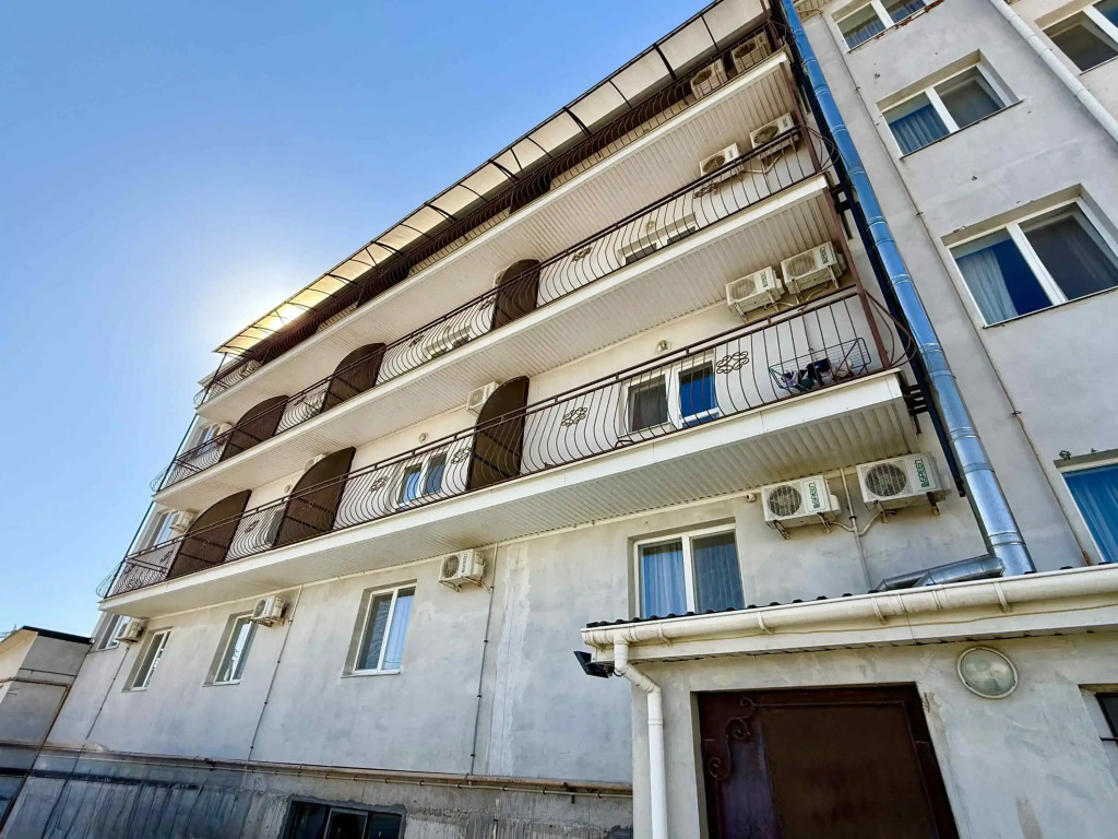 Nikos (Novofedorovka)