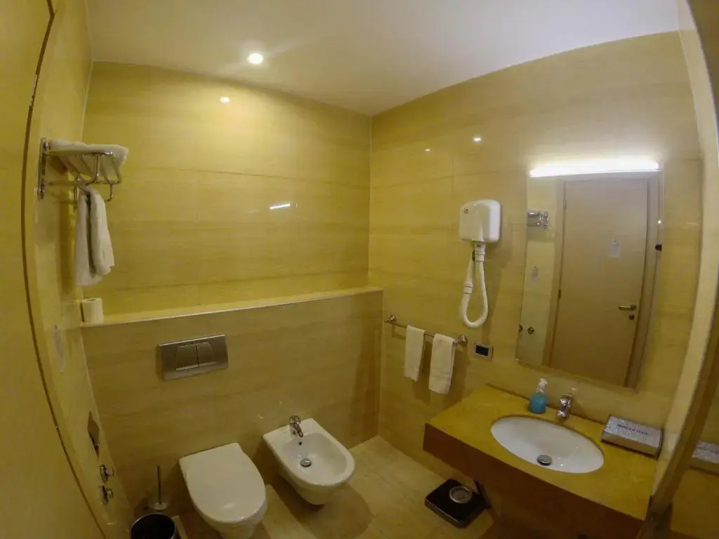 Sky 2 Hotel Tirana