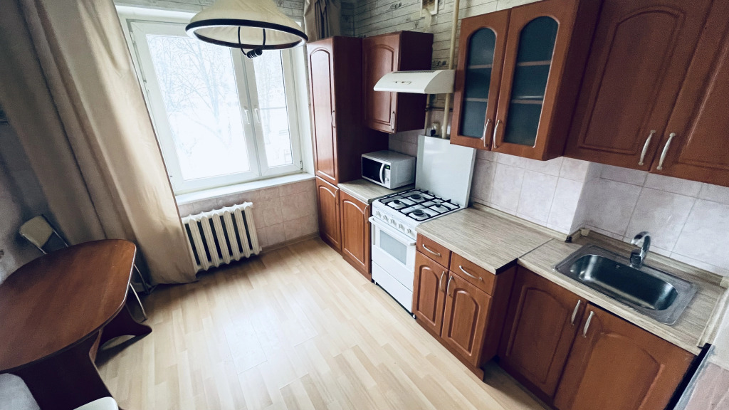 Tryohkomnatnye na Proletarskom Prospekte 17 Apartments