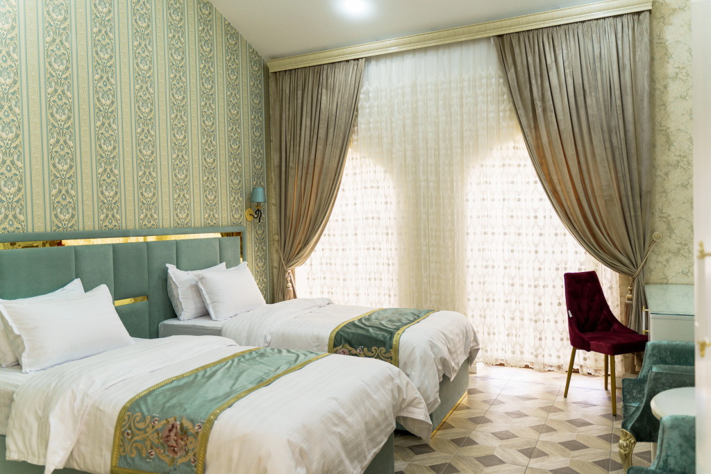 AYNIY Hotel