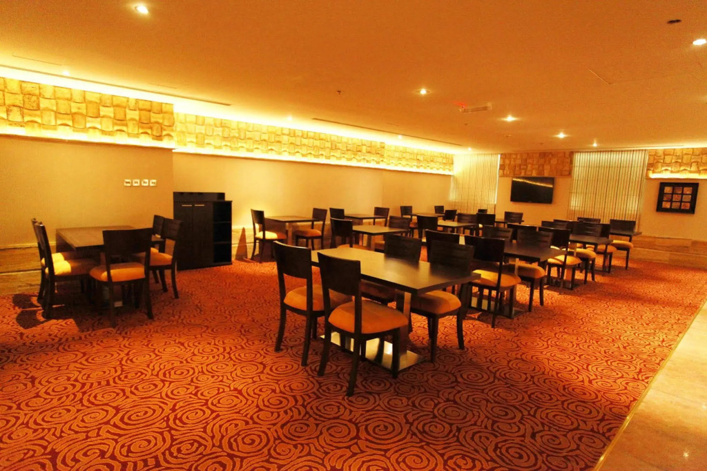 Golden Ocean Hotel