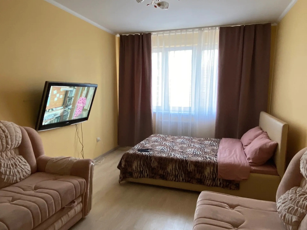 Квартира на Краснозвёздной Улице, 3