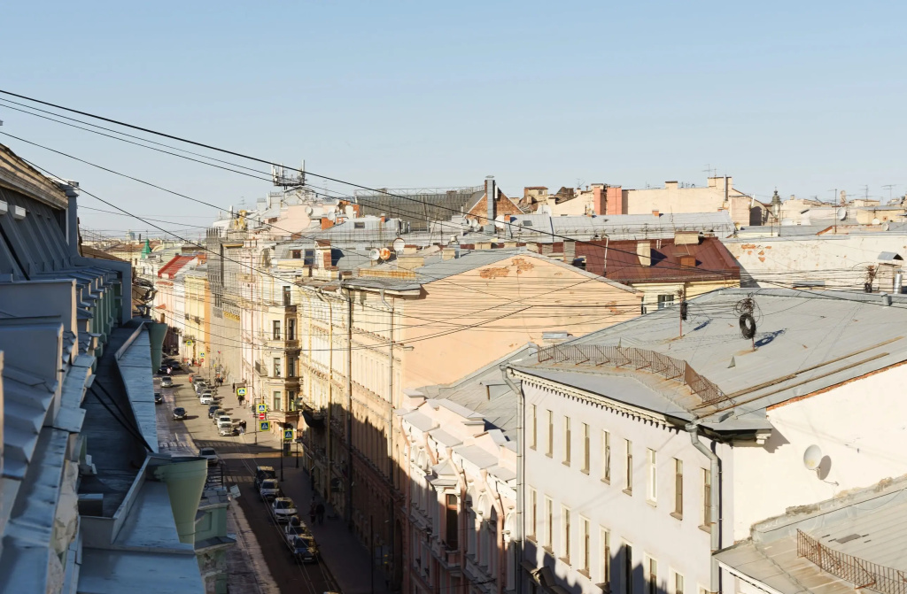 Апартаменты Minin Apartments Мансарда с двумя балконами на Невском 80 кв.м.