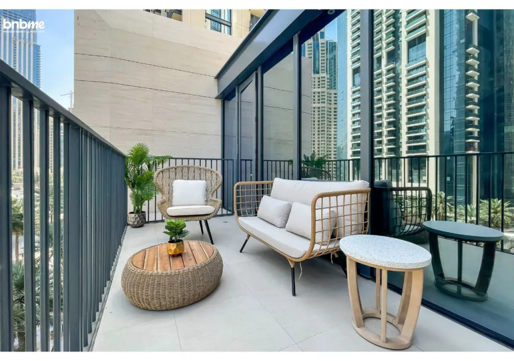 Апартаменты Duplex w/ large outdoors patio on Pool level@BurjK-209