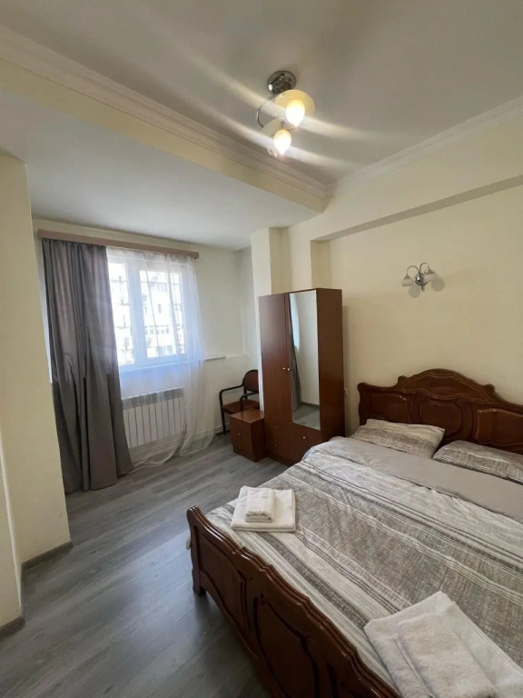 Квартира The apartment is located on Republic Square. It has one living room and one bedroom