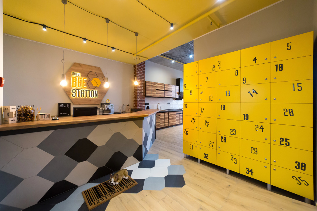 HOTEL Bee Station