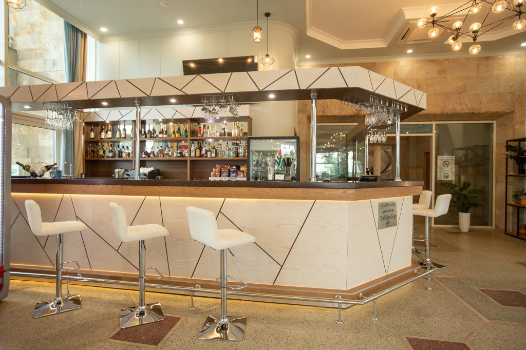 Amza Park Hotel