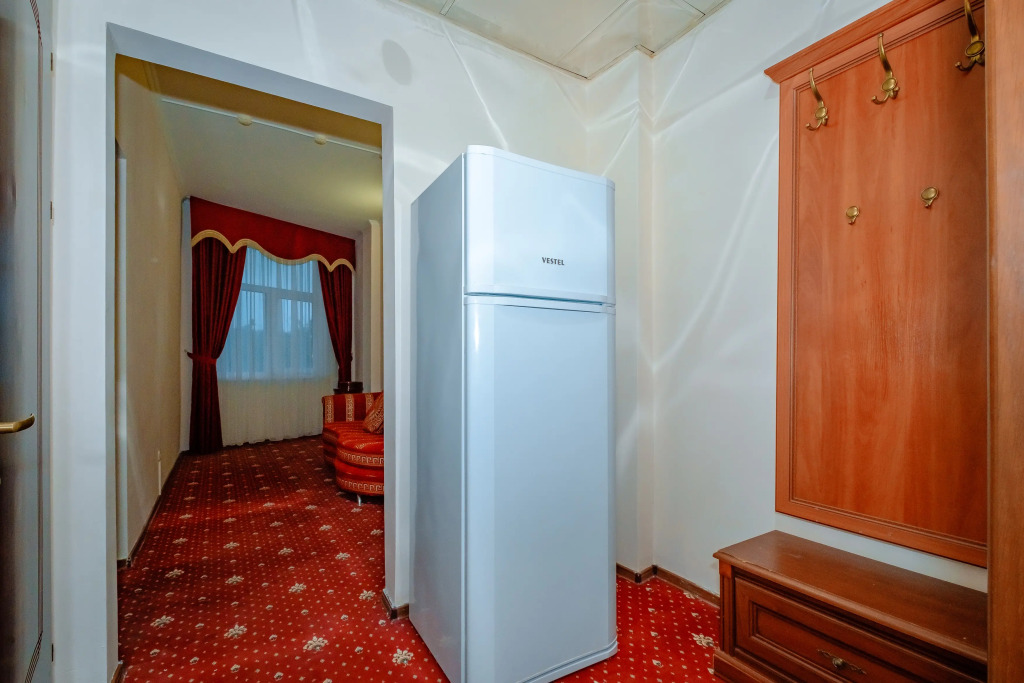 Отель Кипарис
