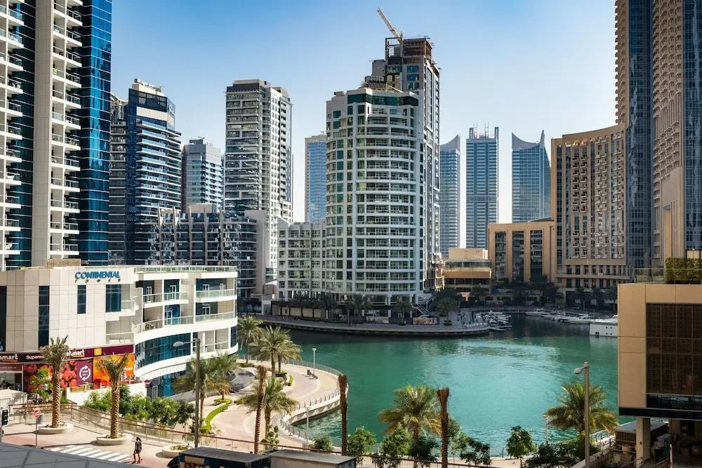 Suha JBR
