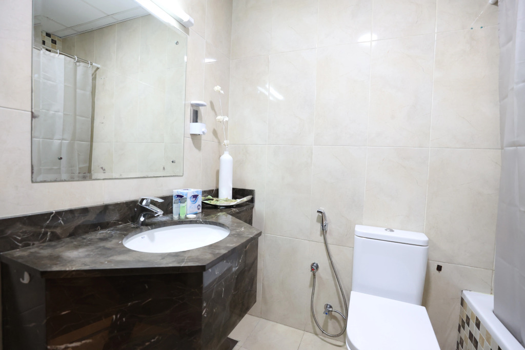 Elite LUX Holiday Homes - Spacious 1 BR Near Metro Station in Al Furjan Dubai