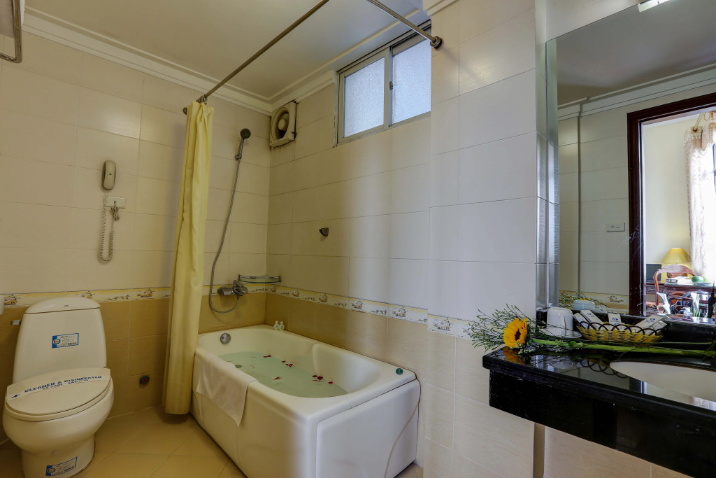 Hanoi La Storia Hotel