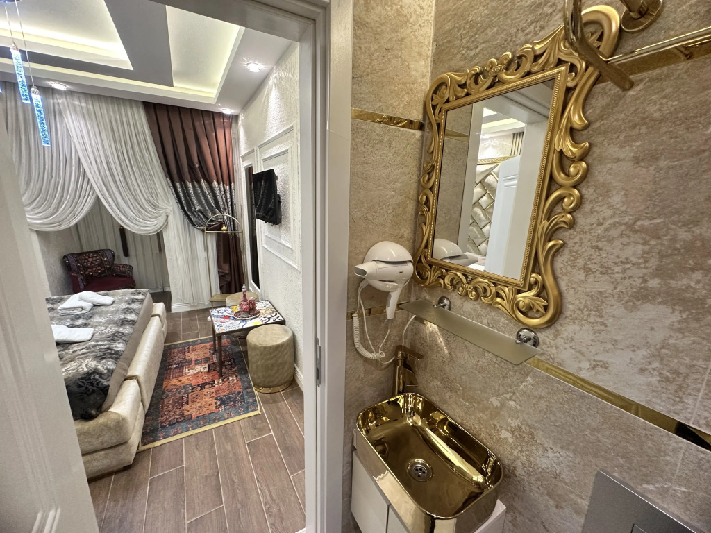 Отель TH Old City Hotel