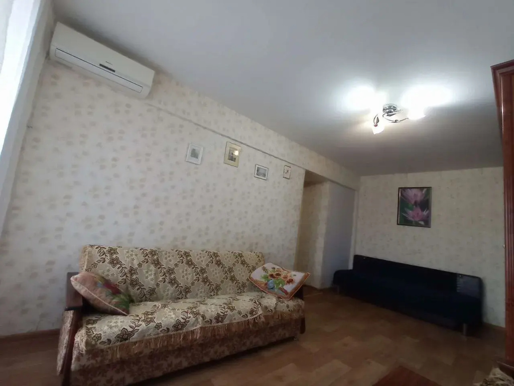 Квартира двухкомнатная на улице Кузнецова 9
