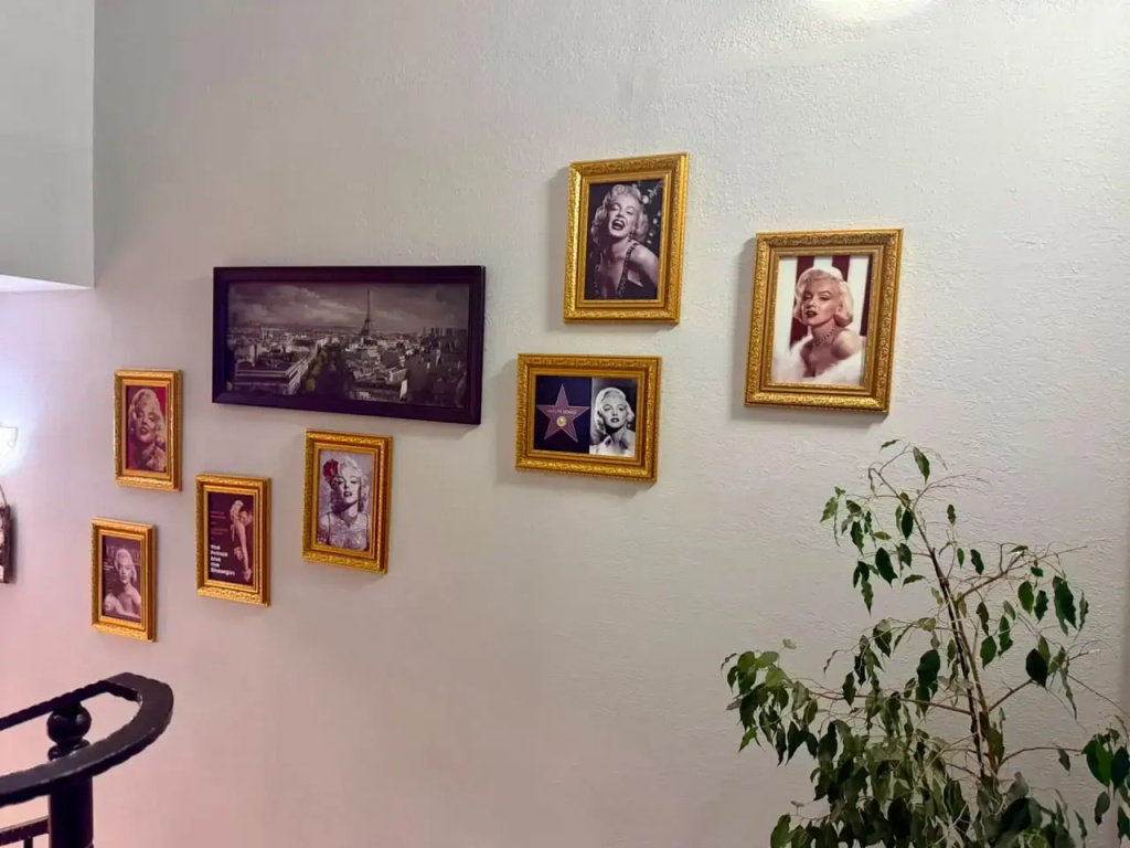 Отель Monroe