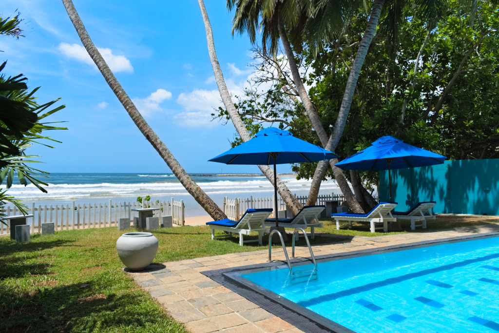 Отель Smeralda Beach