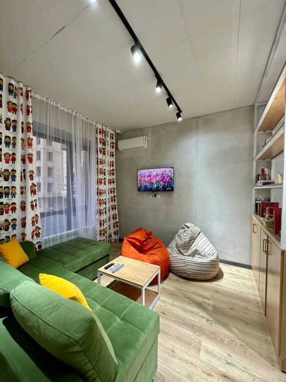 Хостел izzzi hostel Bishkek