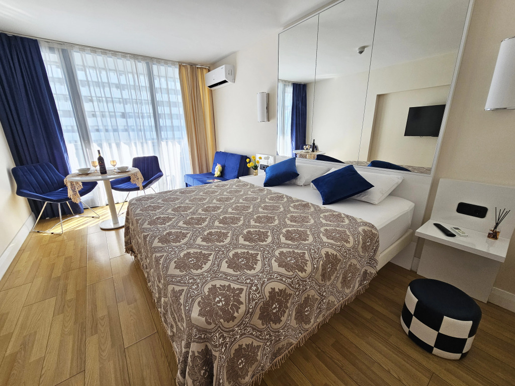Апартаменты  24 Home Batumi 3718 на первой линии Черного моря