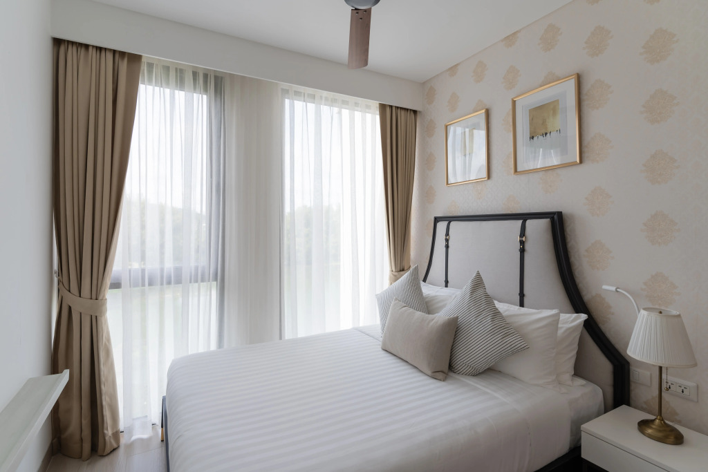 Апартаменты Cassia Residences Laguna 3 bedroom lake and sea view