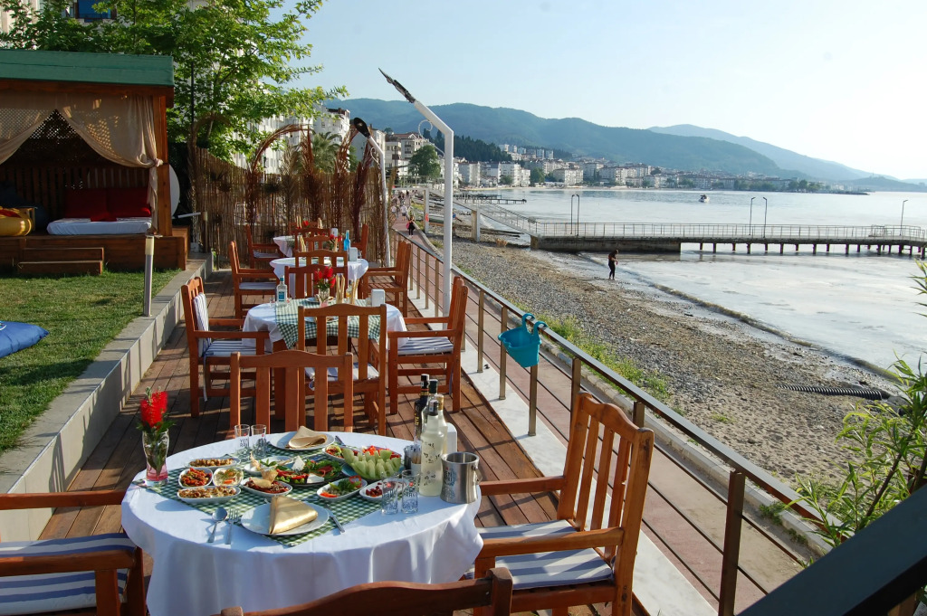 Grand Koru Hotel Beach