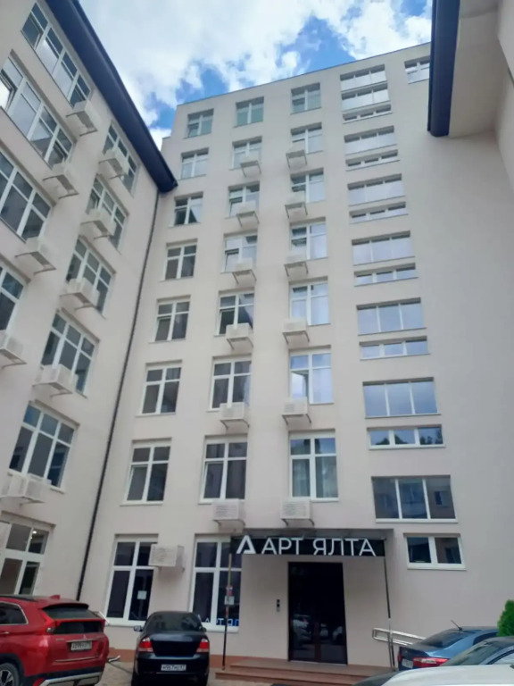 Апартаменты Изумруд в новом комплексе Арт-Ялта в центре с паркингом