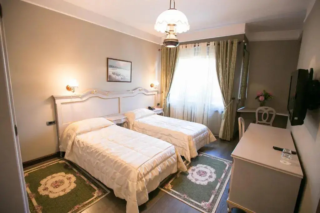 Отель Victoria