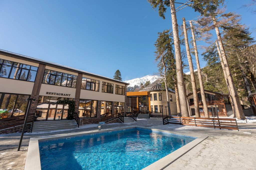 Отель Гостинично-Ресторанный комплекс SKi ReSort (Горнолыжный Курорт)