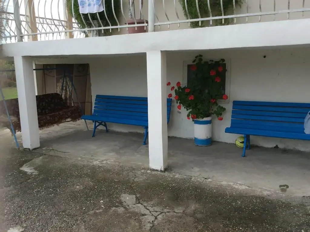 V Kingi Guest House