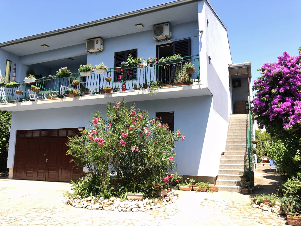 Апартаменты in Villa Big garden Private pool Sea close