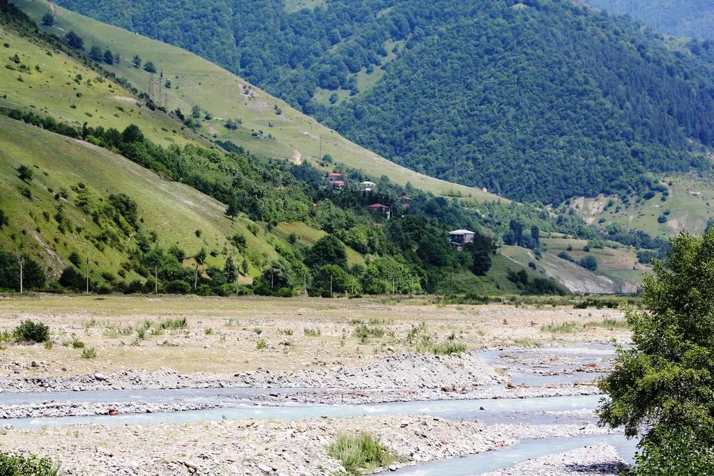 Отель Aragvi